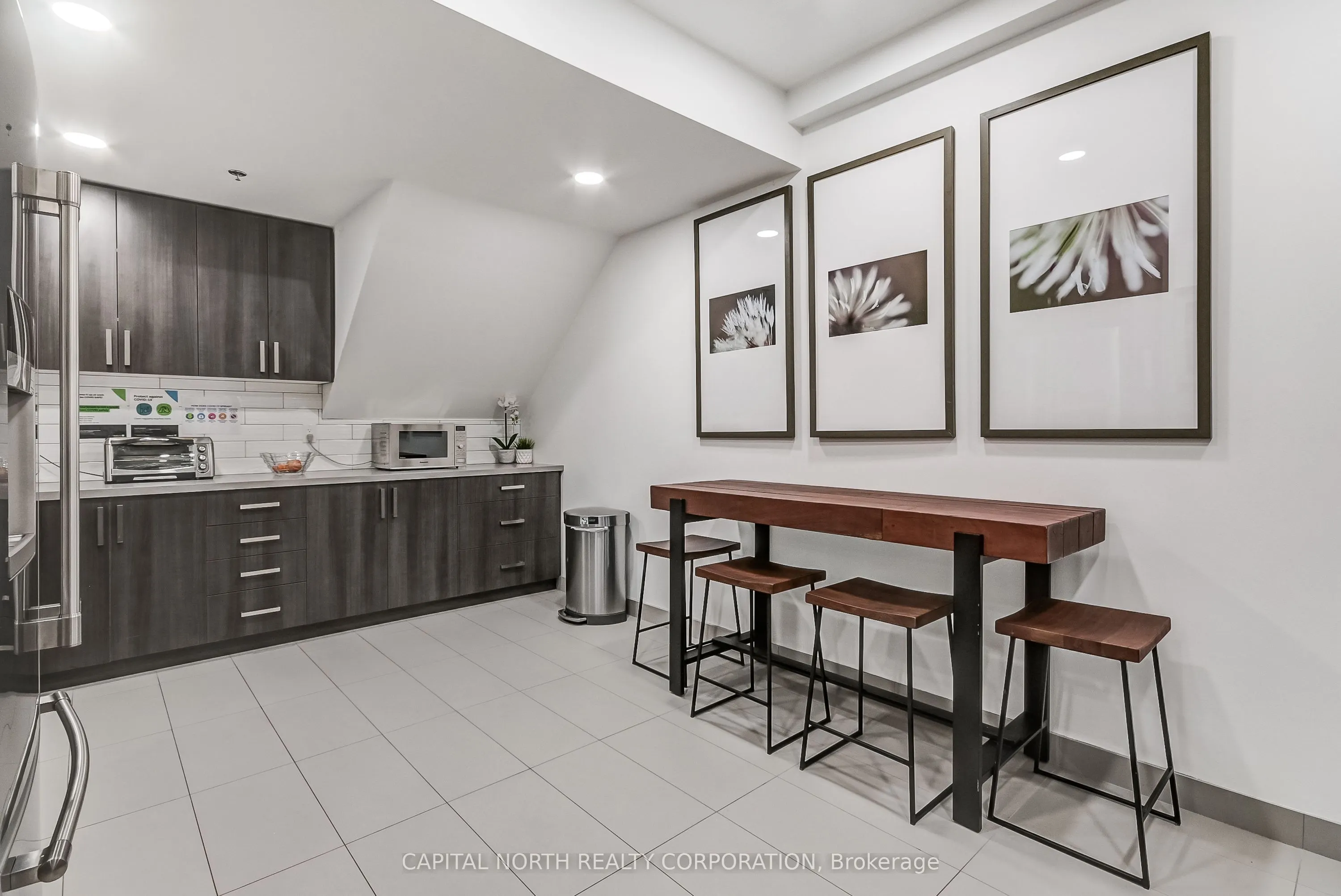 260 Spinnaker Way, #9-10