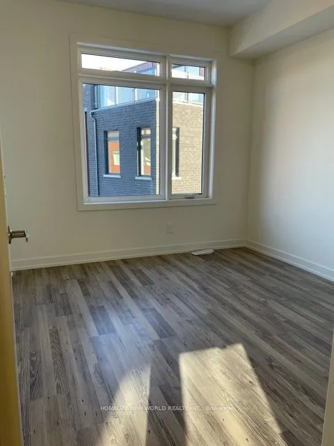 370 Red Maple Road, #7