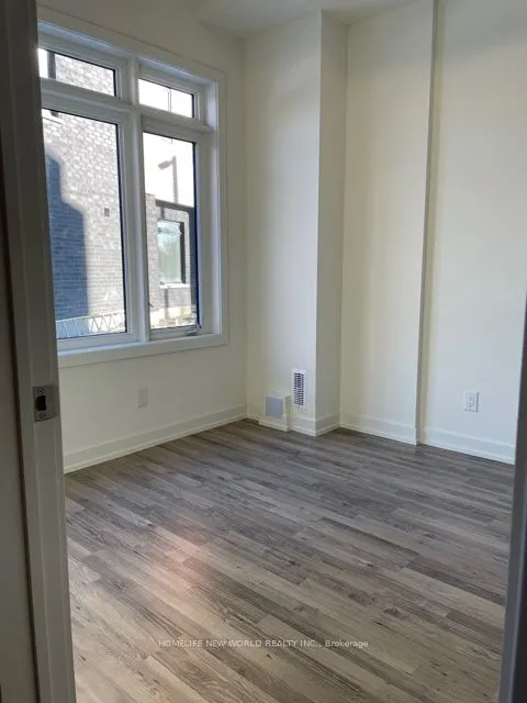 370 Red Maple Road, #7