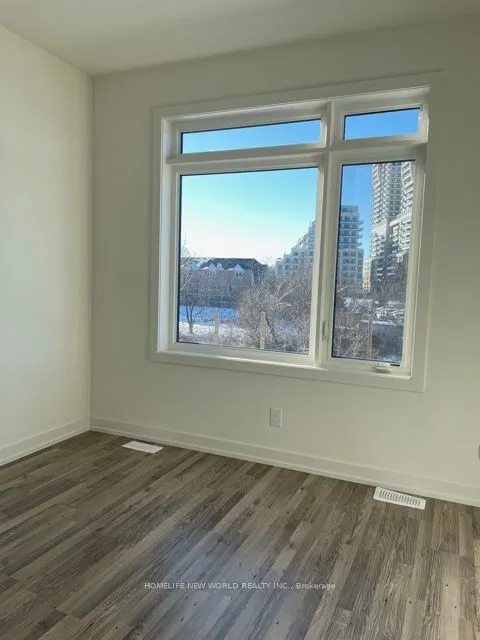 370 Red Maple Road, #7