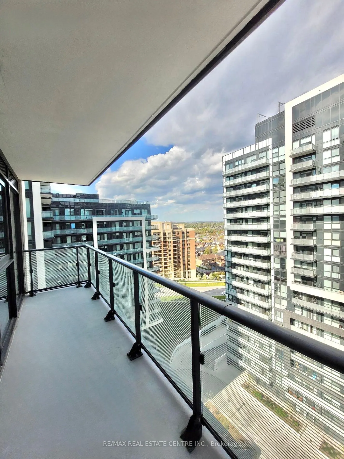 95 Oneida Crescent, #1504