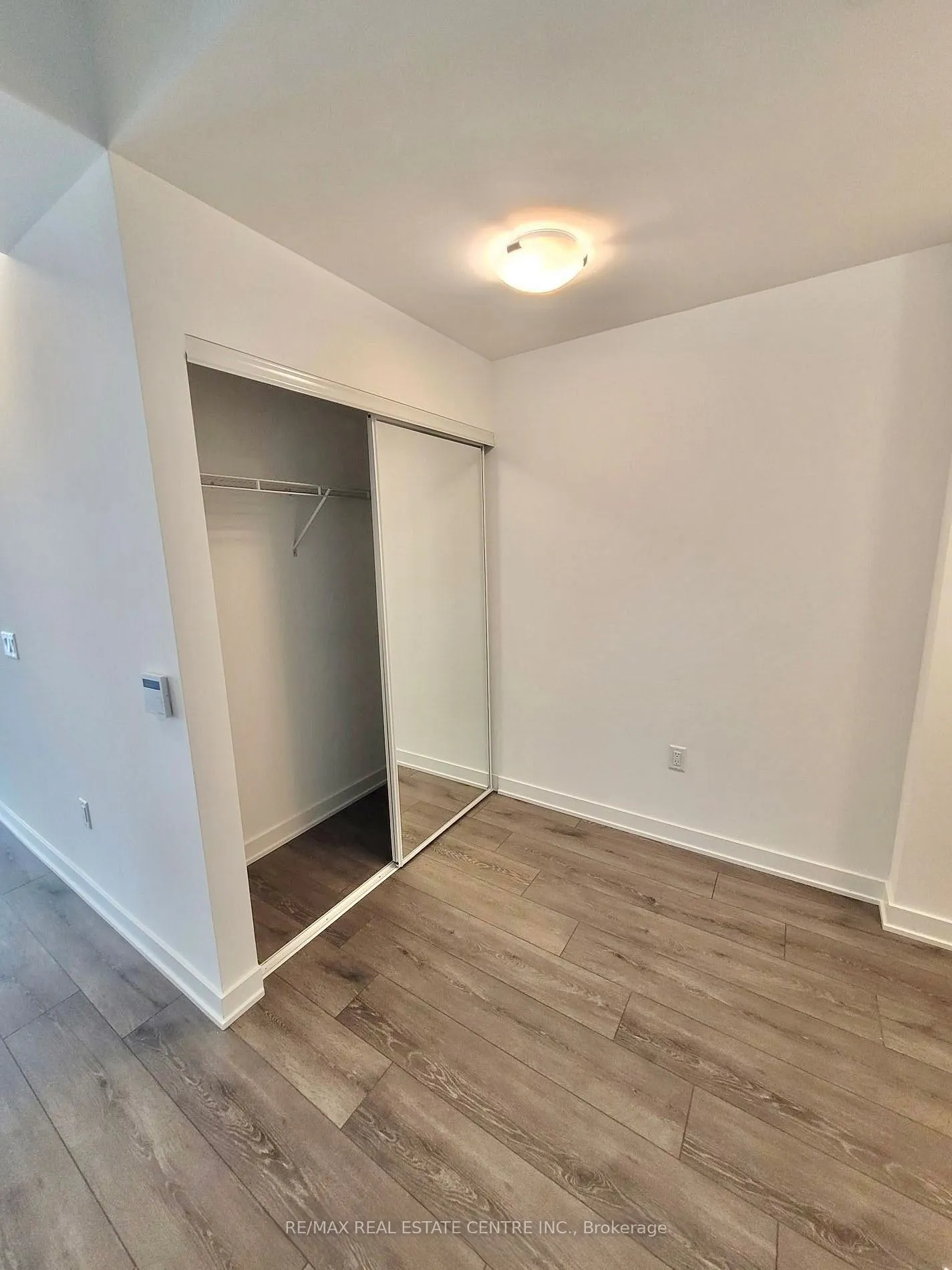 95 Oneida Crescent, #1504