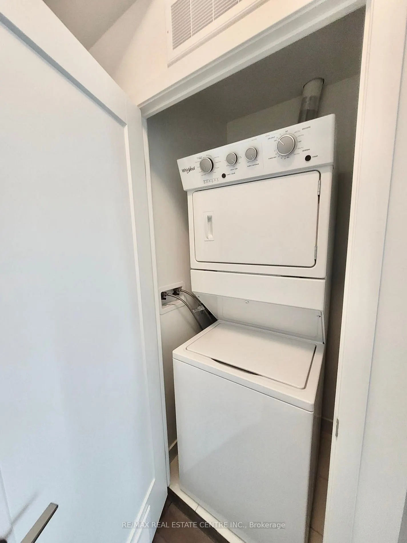 95 Oneida Crescent, #1504