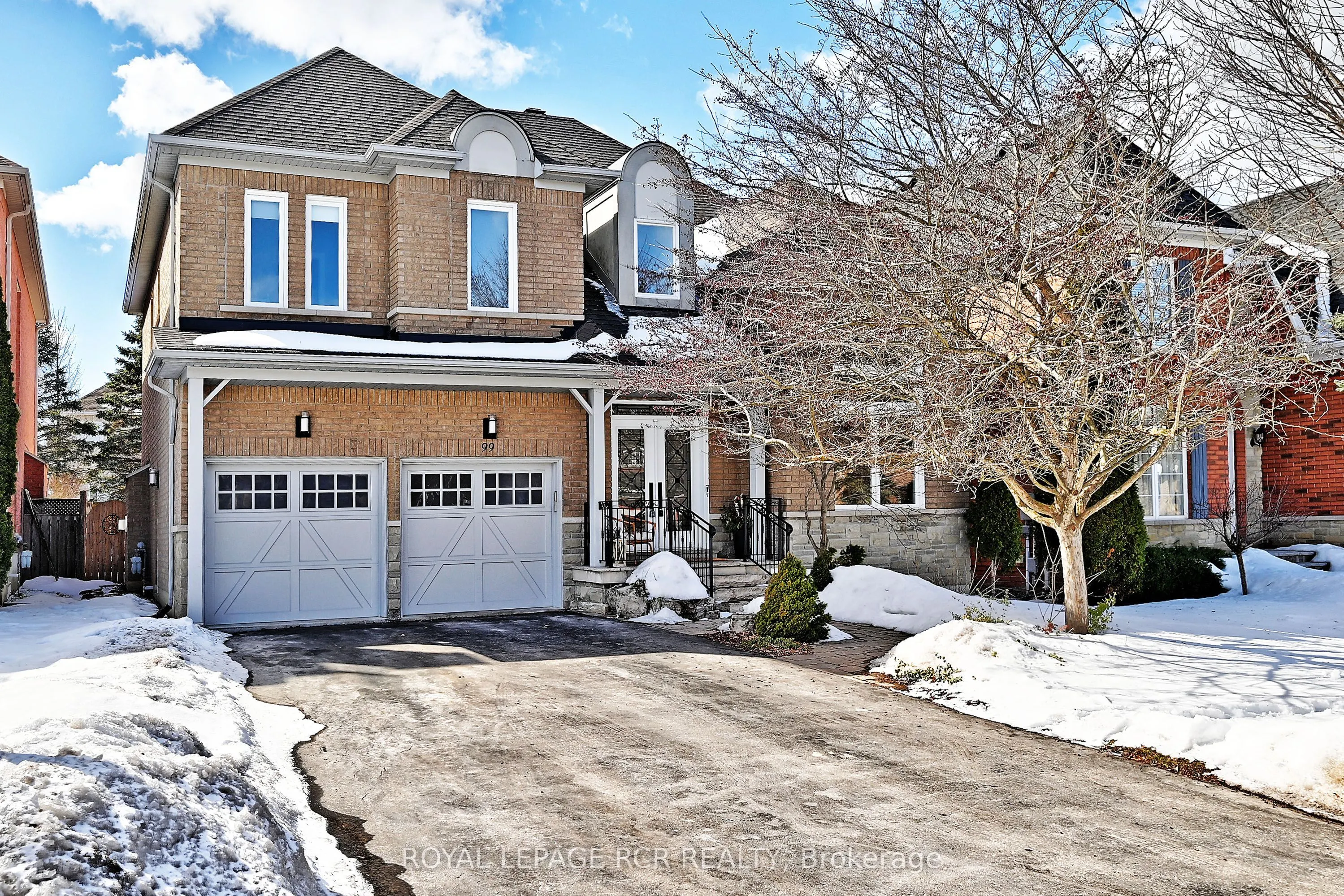99 Deerhorn Crescent
