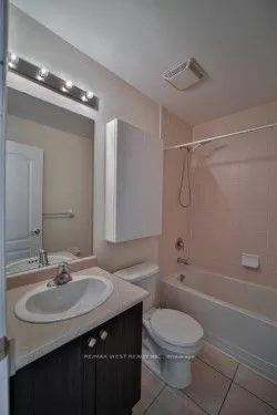 15 Old Colony Road, #11