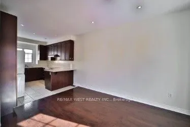 15 Old Colony Road, #11