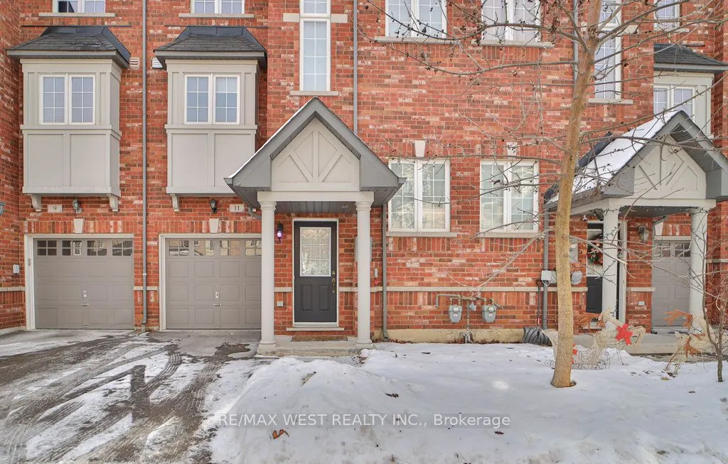 15 Old Colony Road, #11