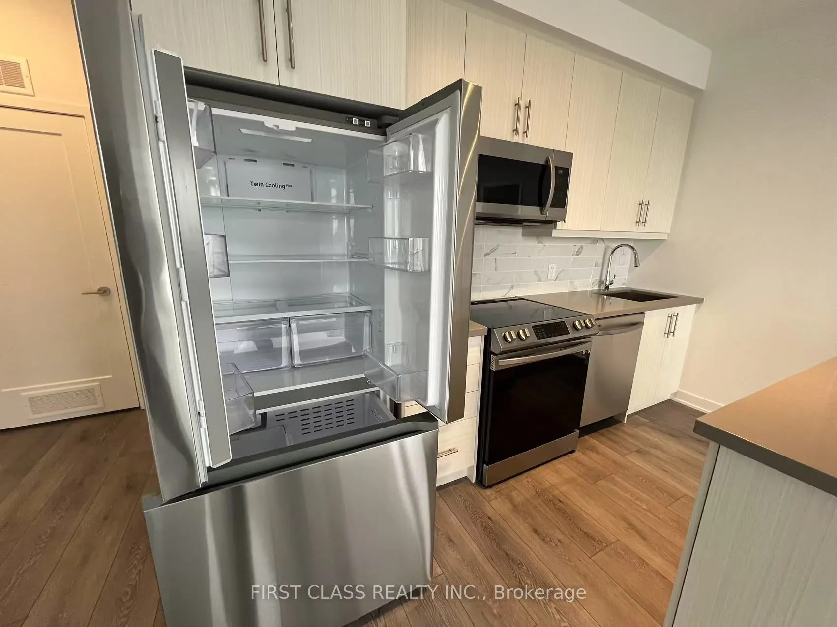 95 Oneida Crescent, #1209