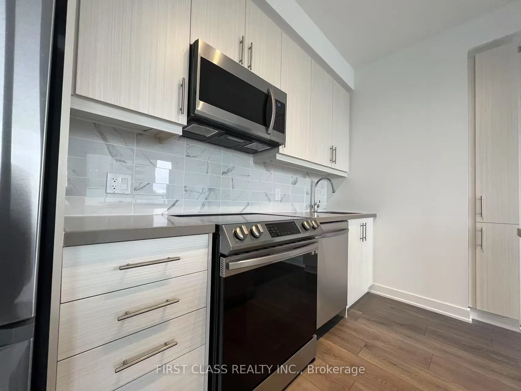 95 Oneida Crescent, #1209