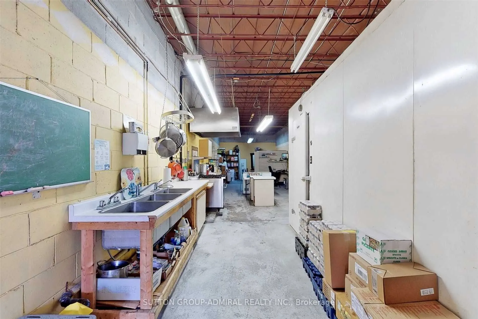 15408 Yonge Street, #7