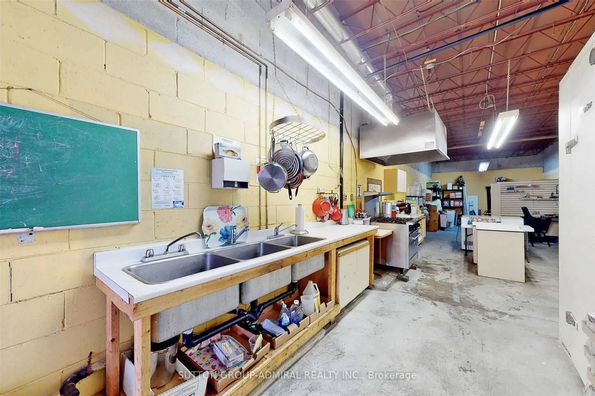 15408 Yonge Street, #7