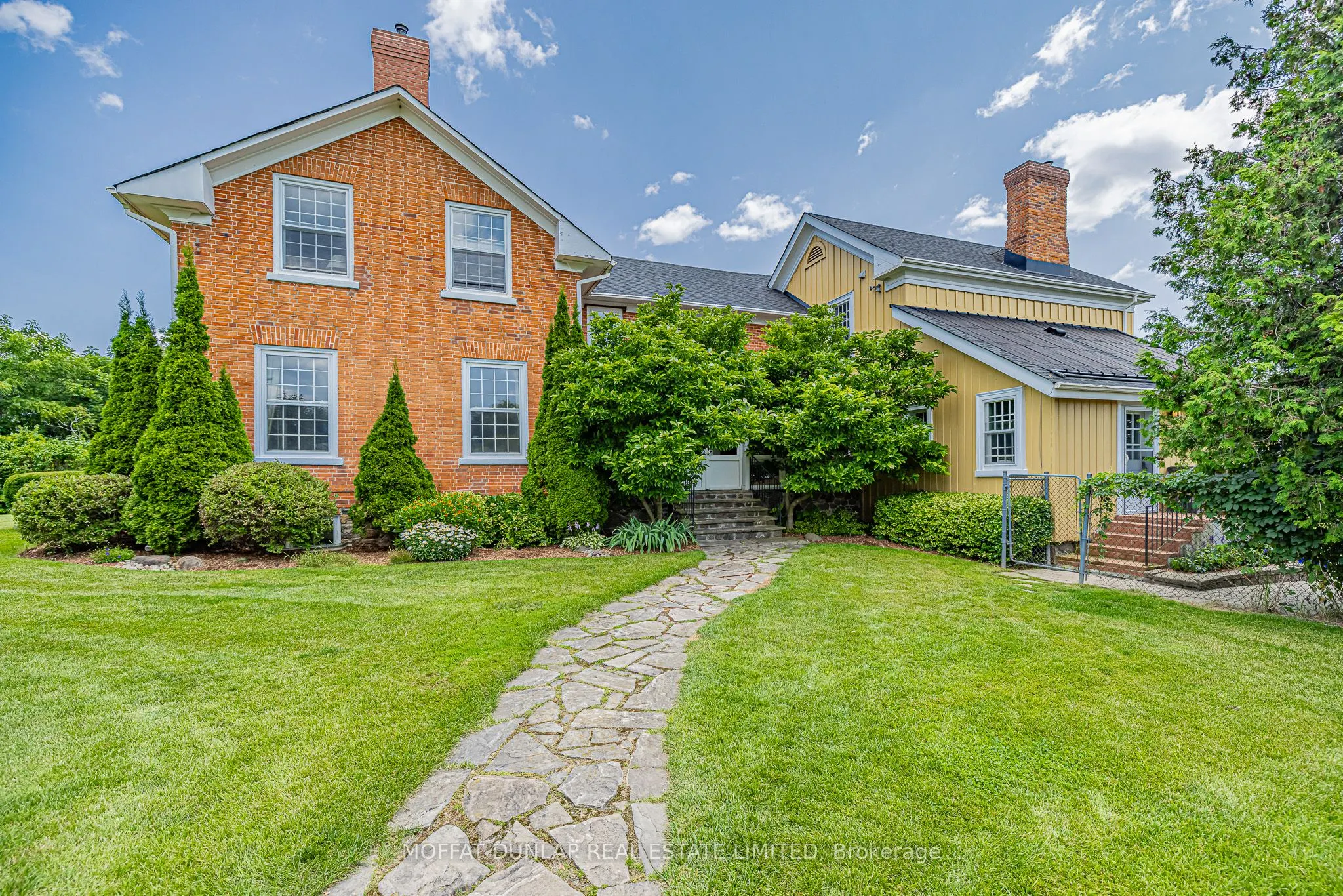 8185 17th Side Road