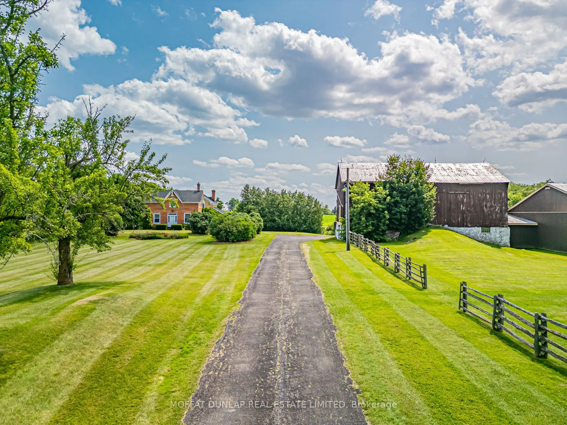 8185 17th Side Road