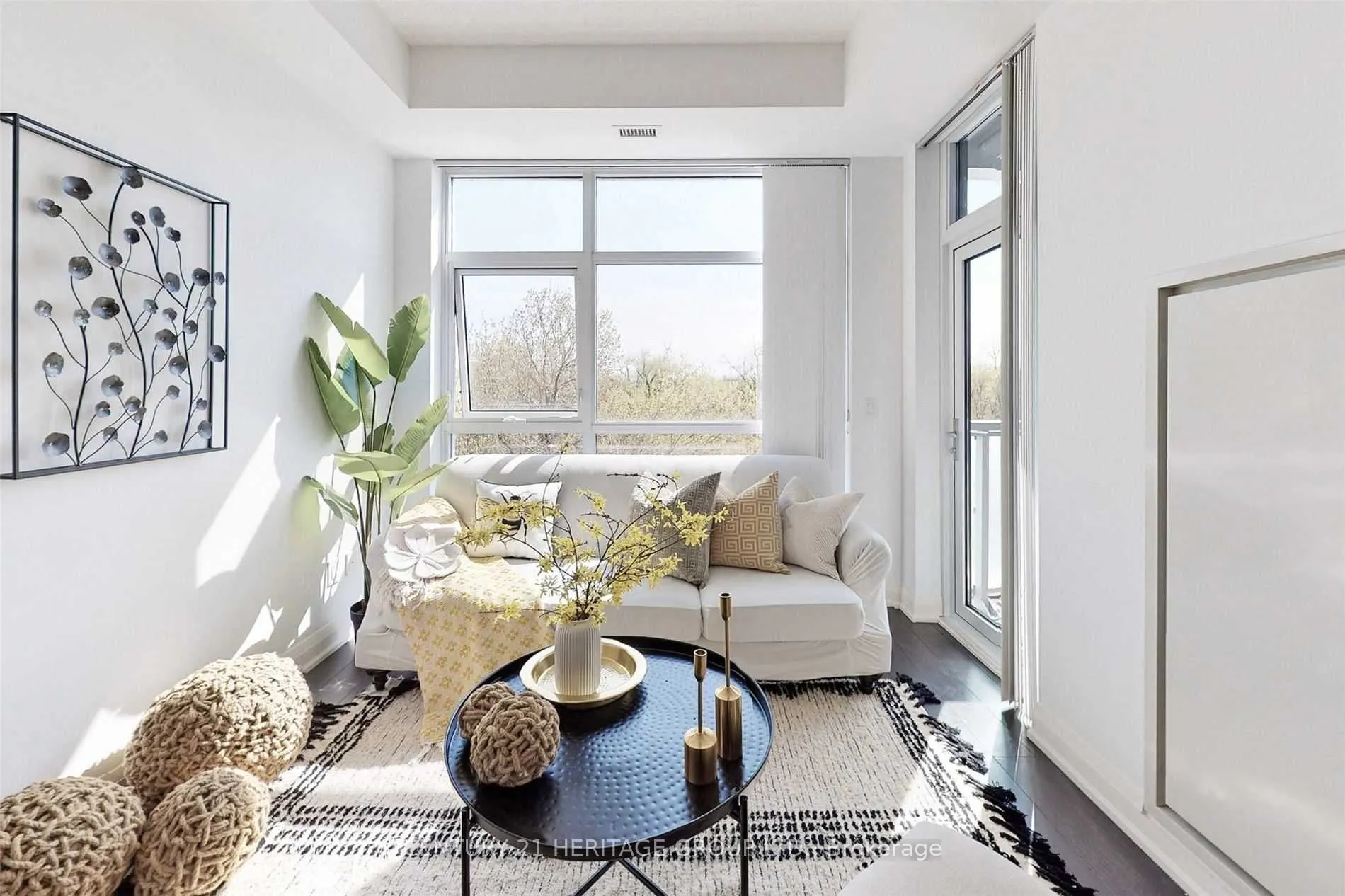 8763 Bayview Avenue N, #201