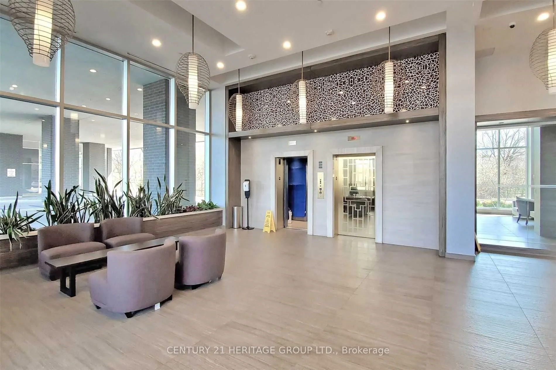 8763 Bayview Avenue N, #201