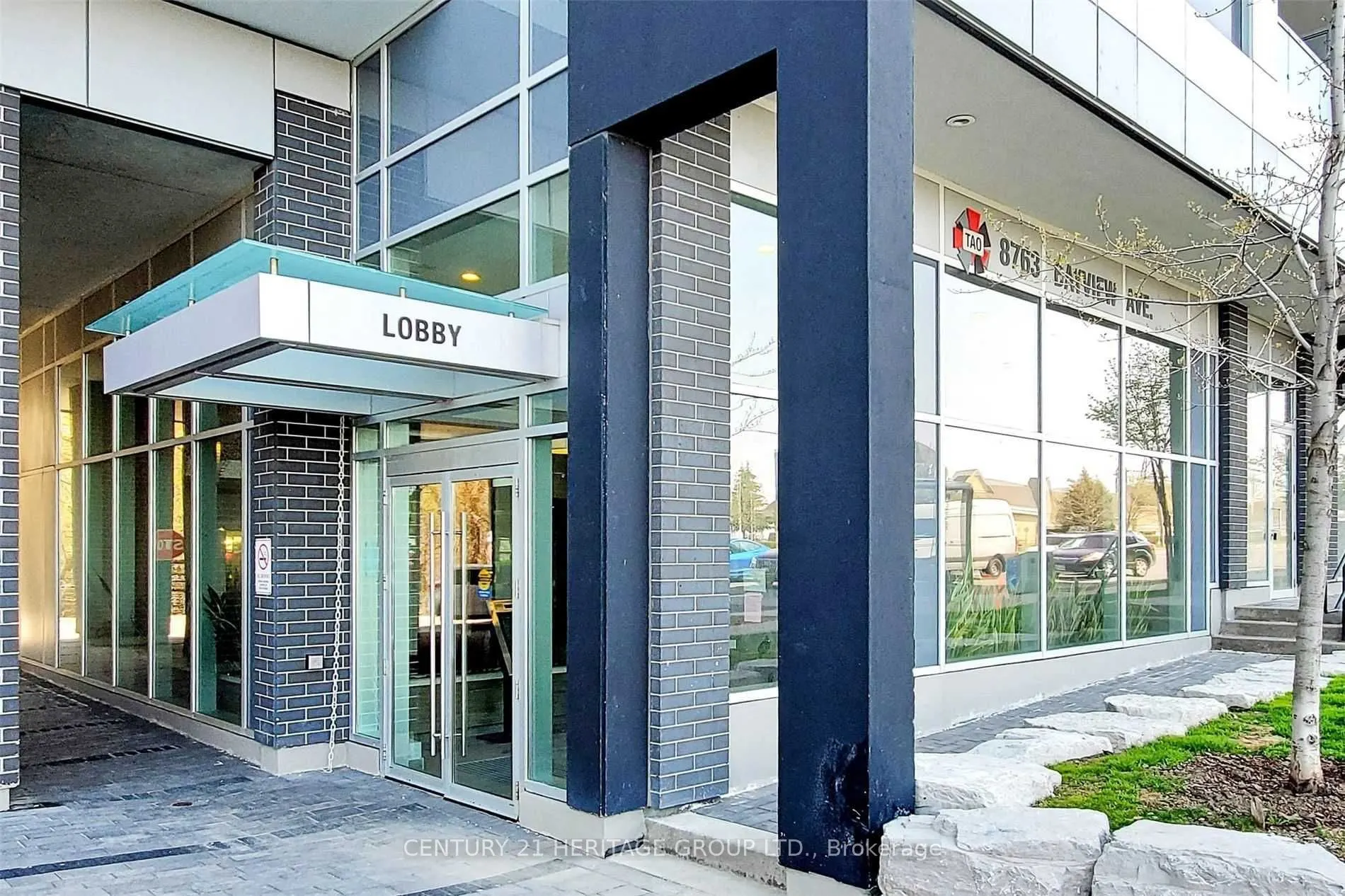 8763 Bayview Avenue N, #201