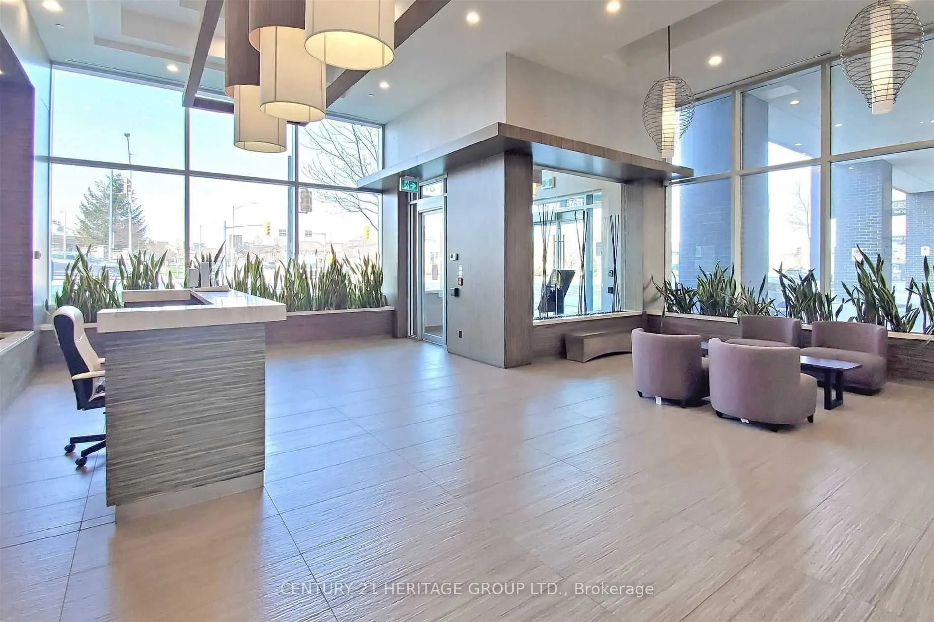 8763 Bayview Avenue N, #201