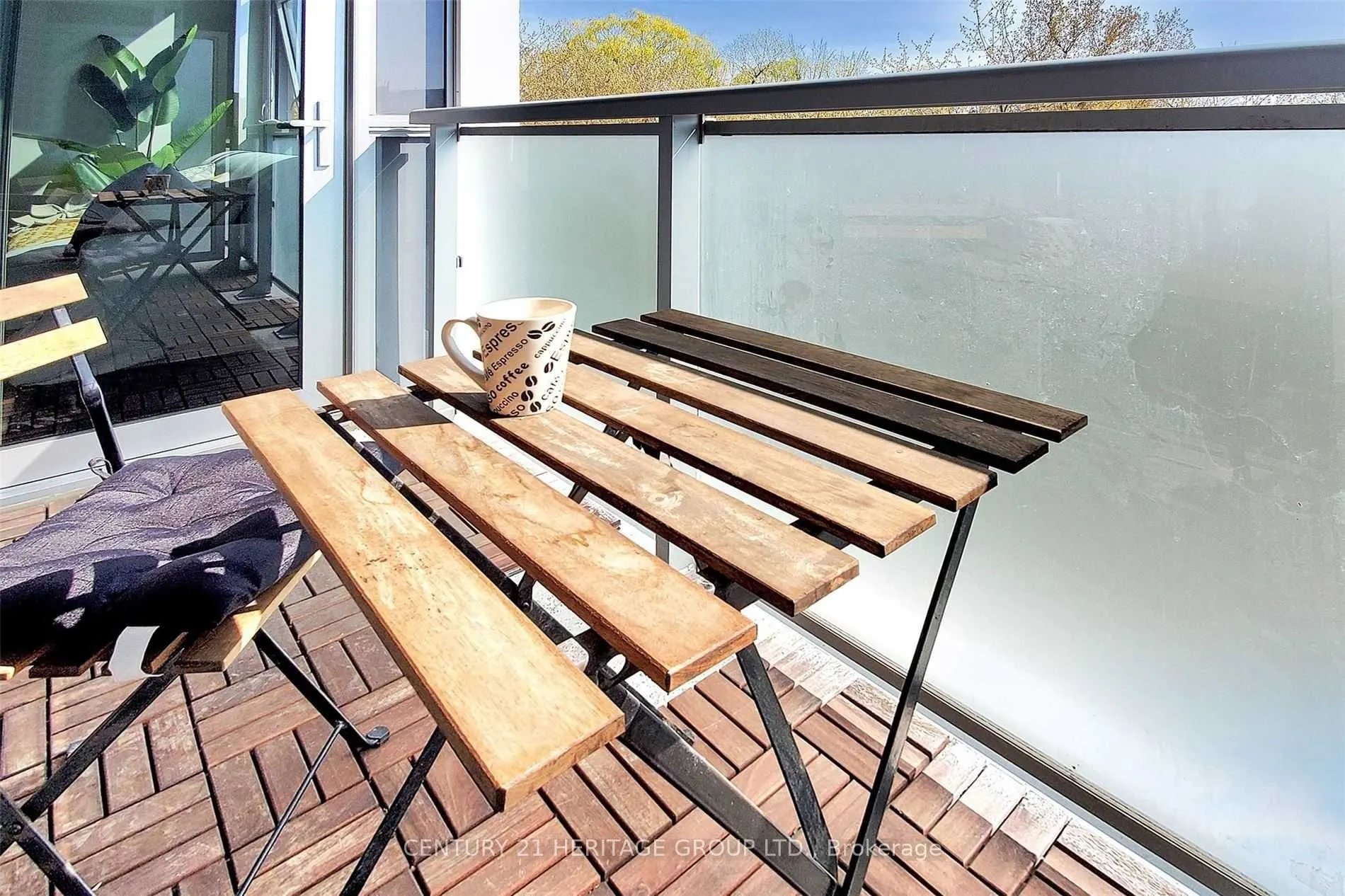 8763 Bayview Avenue N, #201