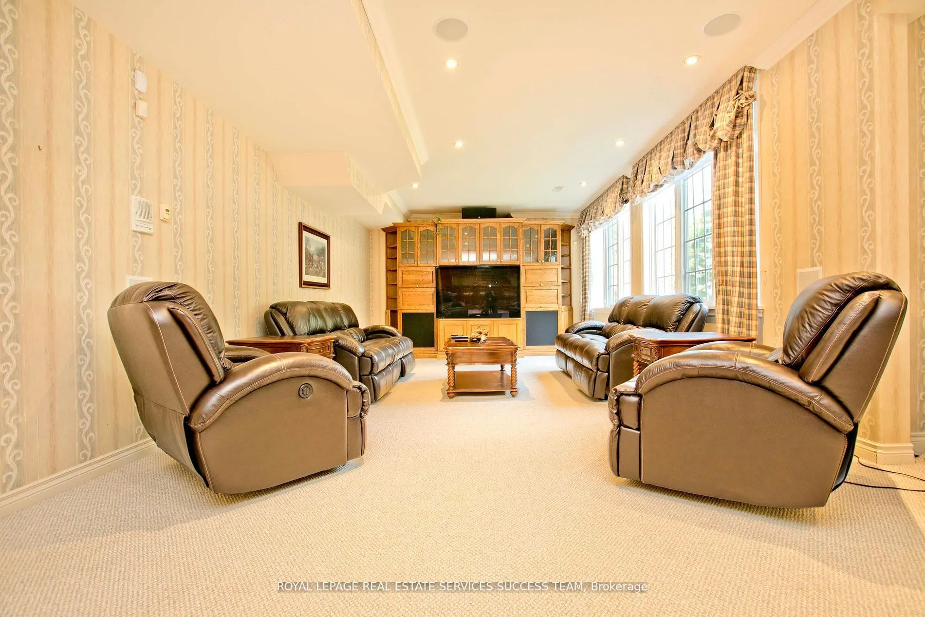 37 Heatherwood Crescent