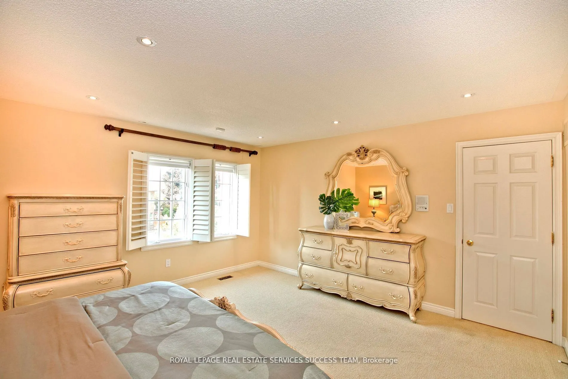 37 Heatherwood Crescent