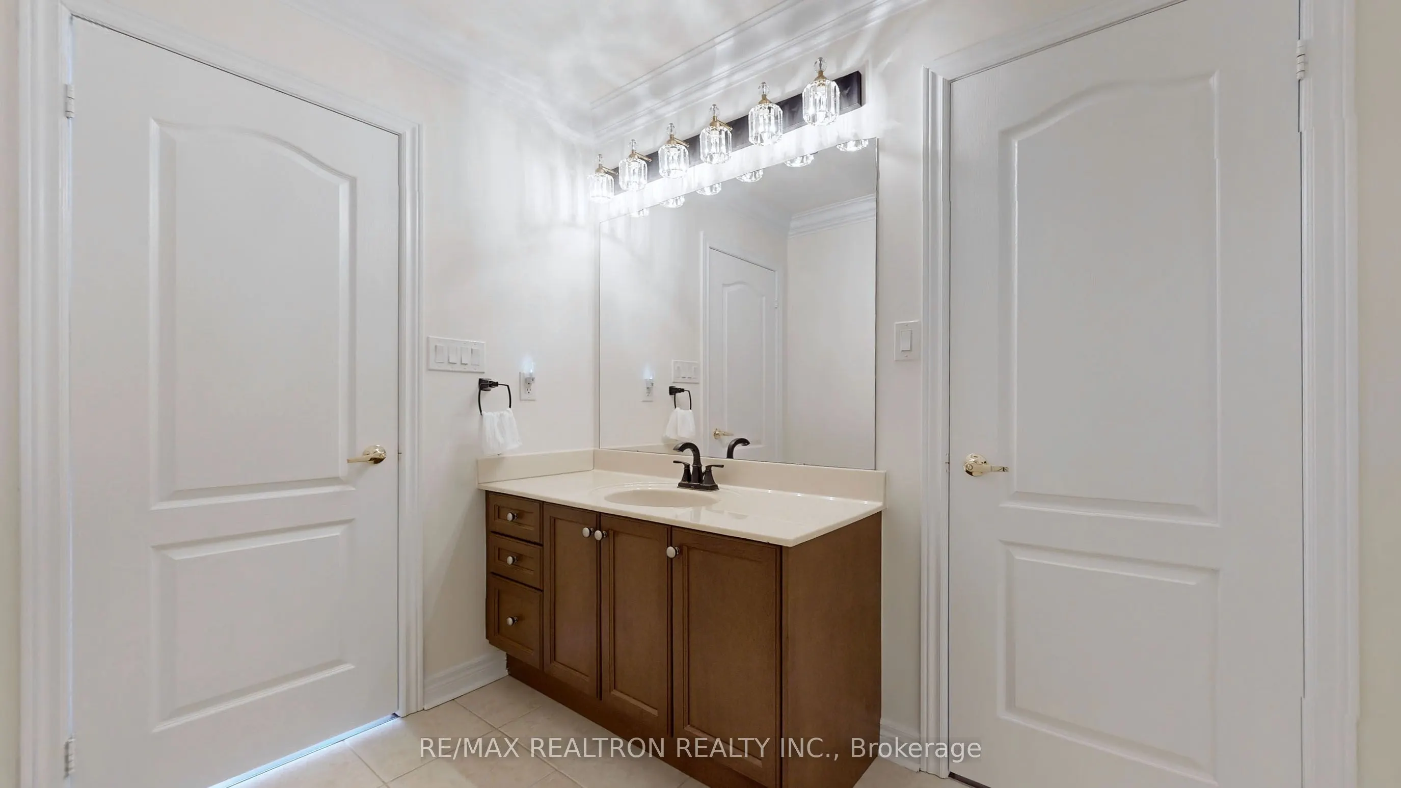 110 Greenforest Grove
