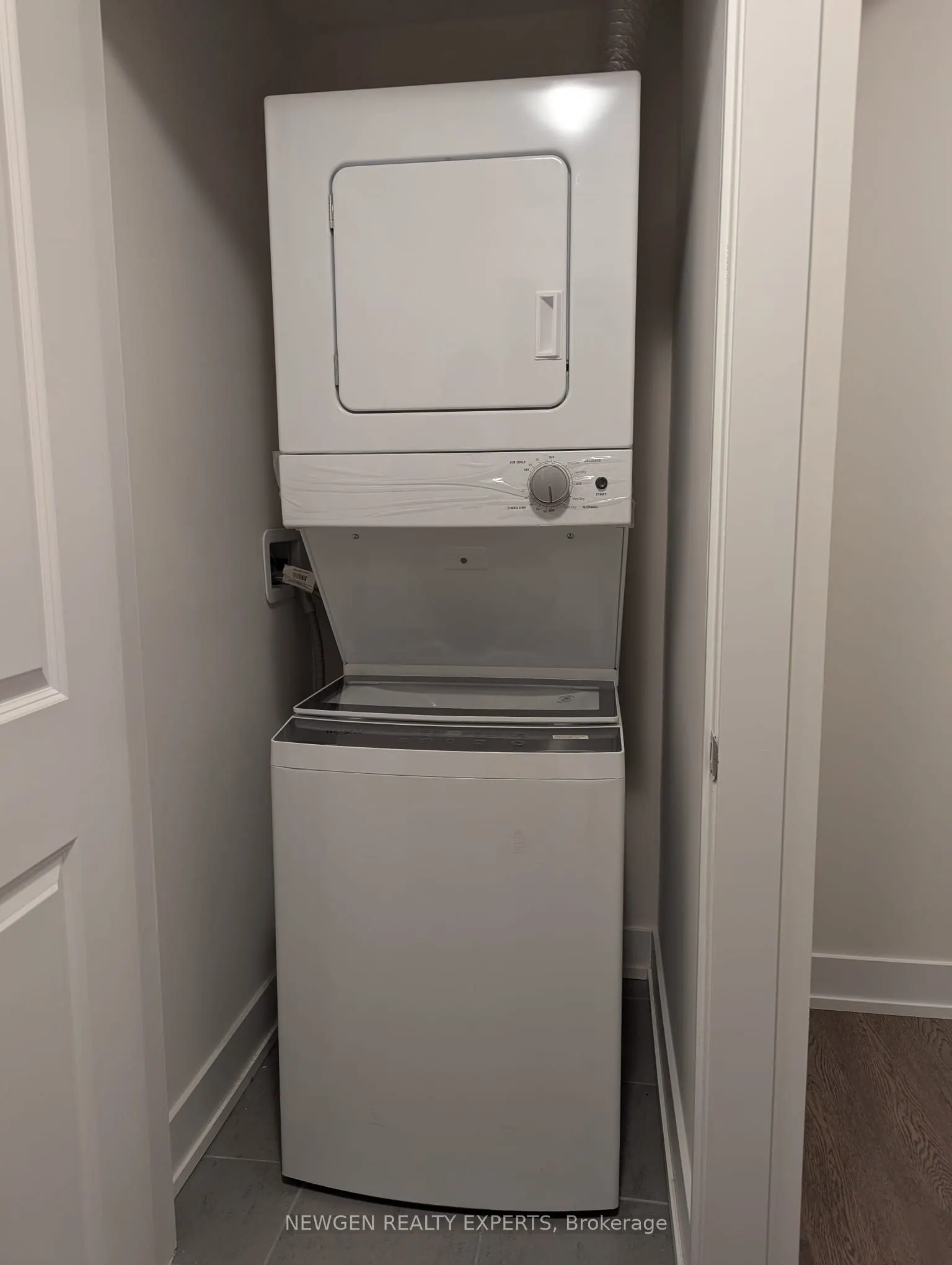 8 Sayers Lane S, #2