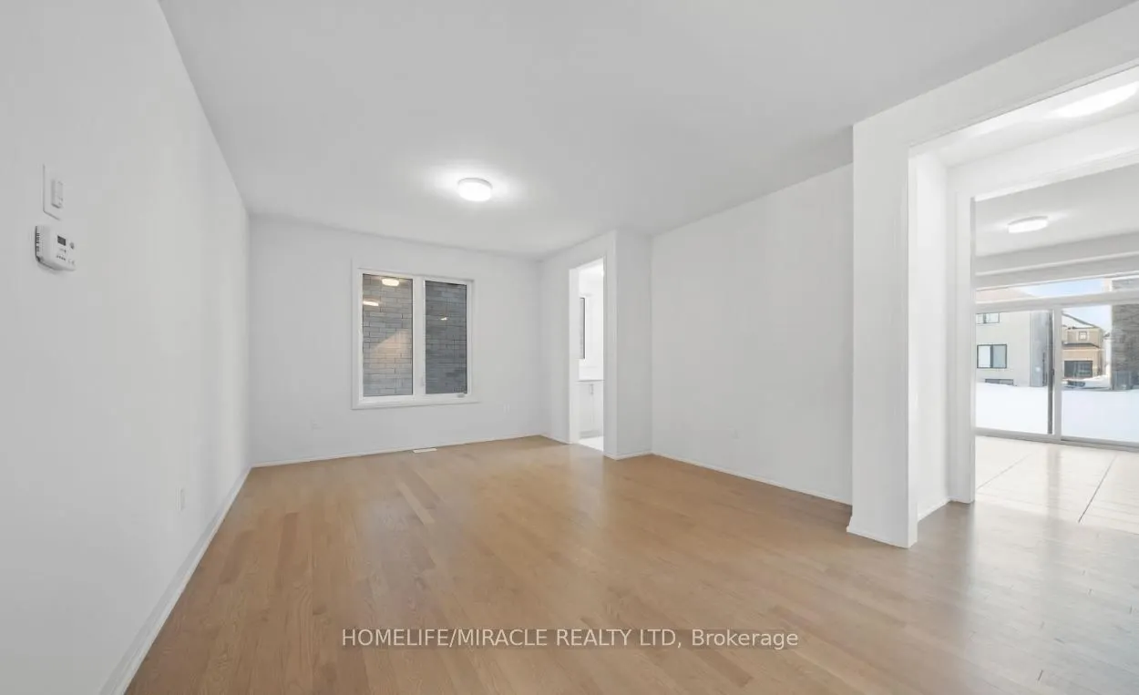 12 Sandhill Crescent