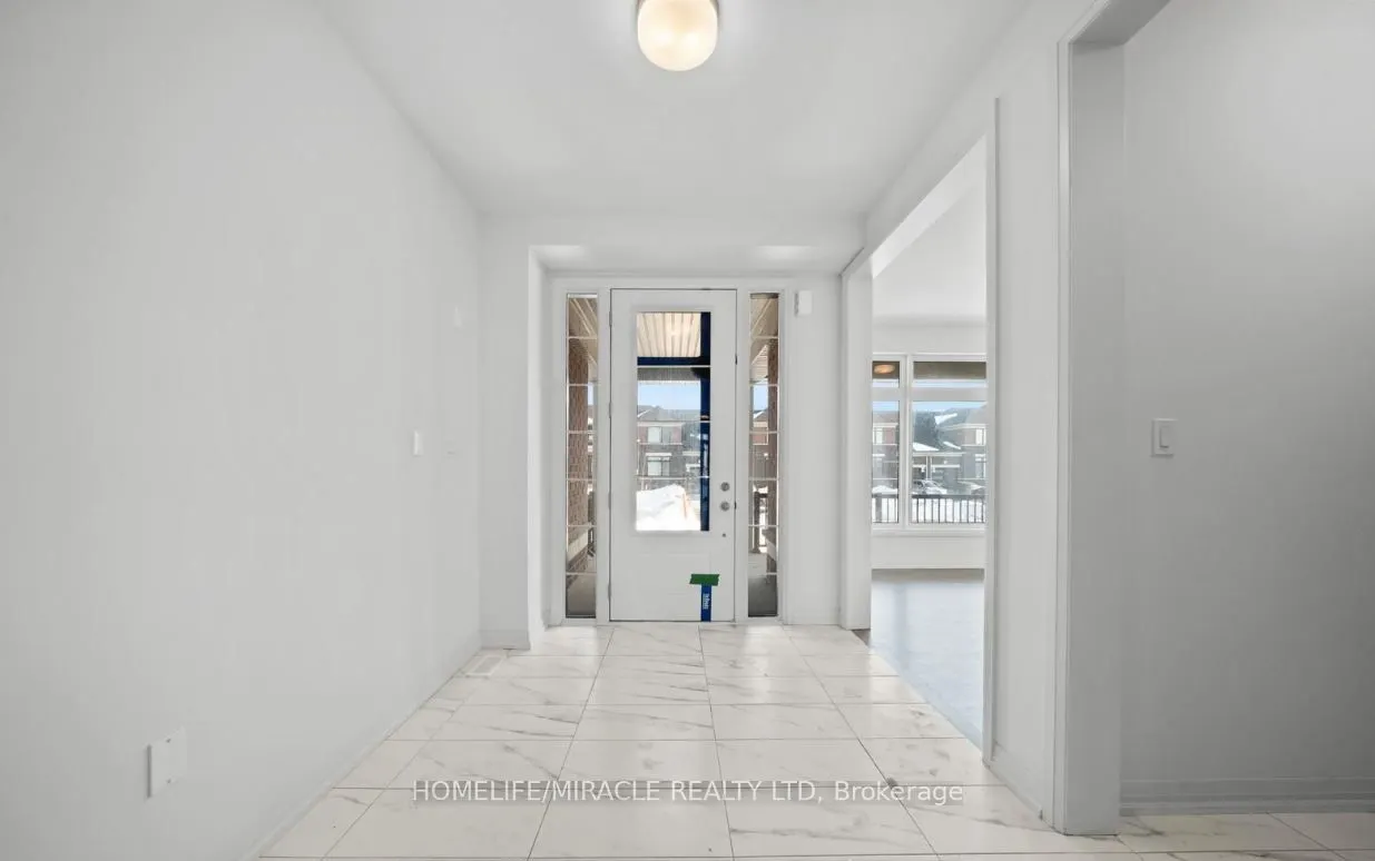 12 Sandhill Crescent