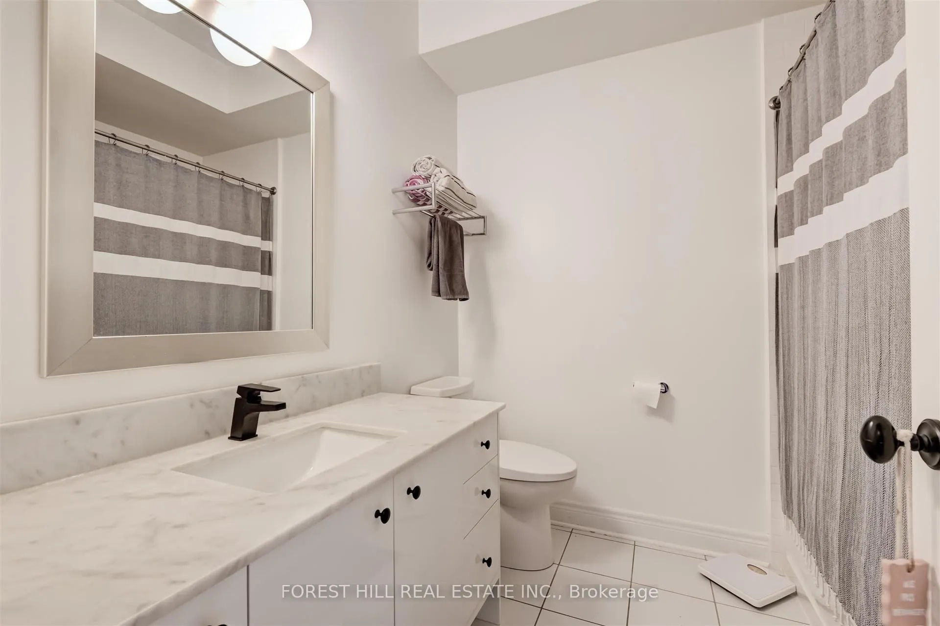 111 Powseland Crescent, #48