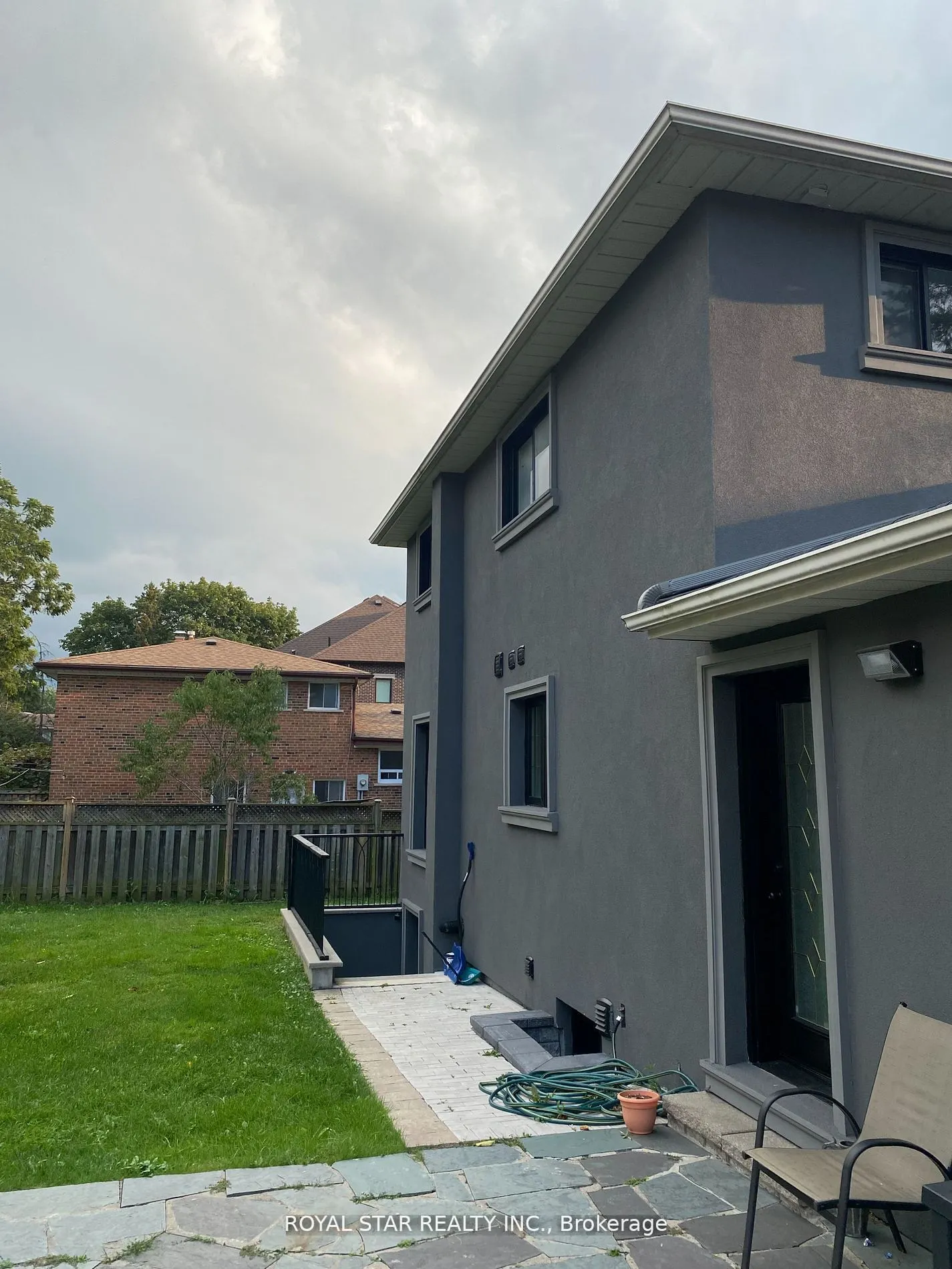 48 Sunnywood Crescent, #Bsmt
