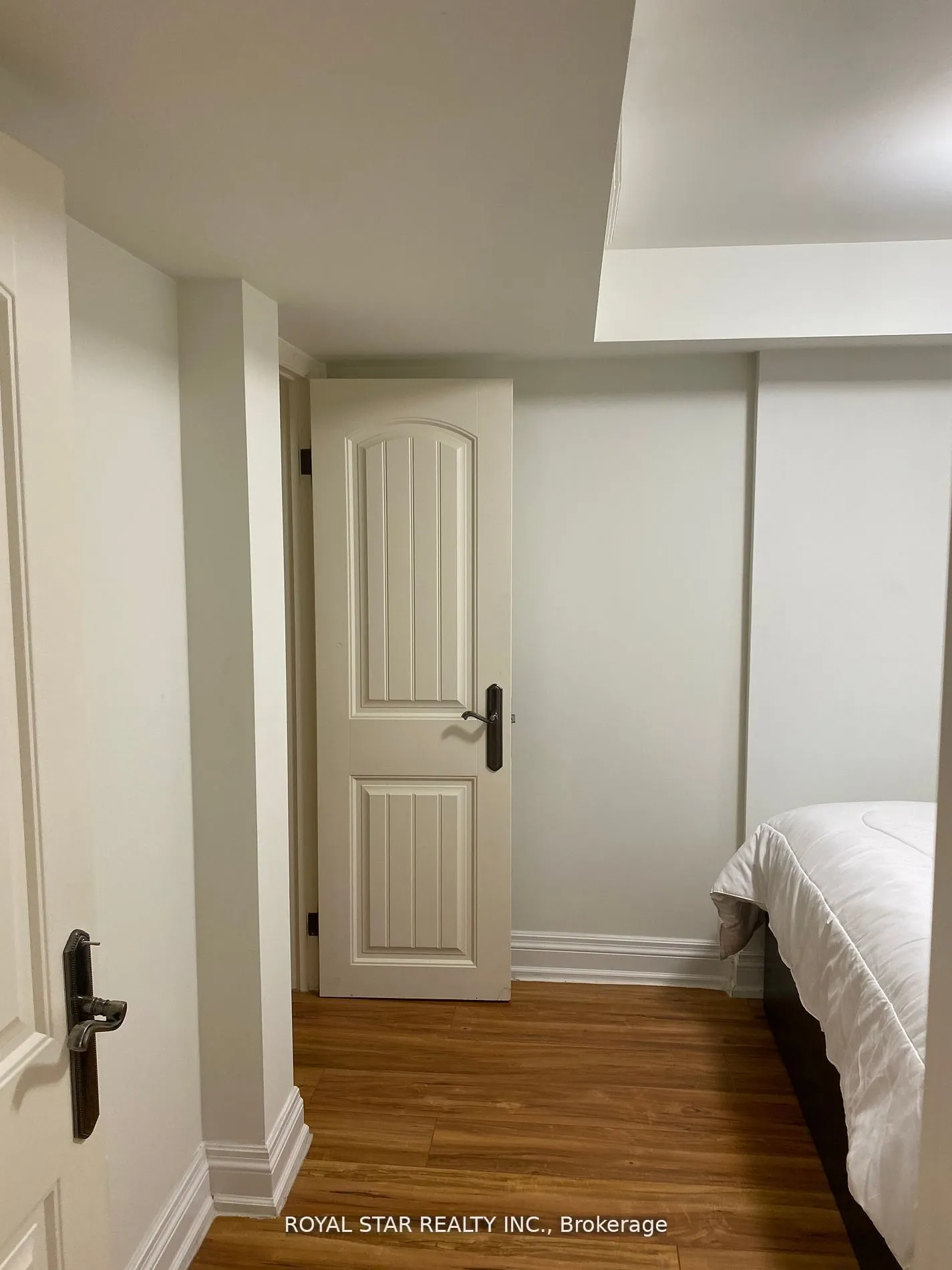 48 Sunnywood Crescent, #Bsmt