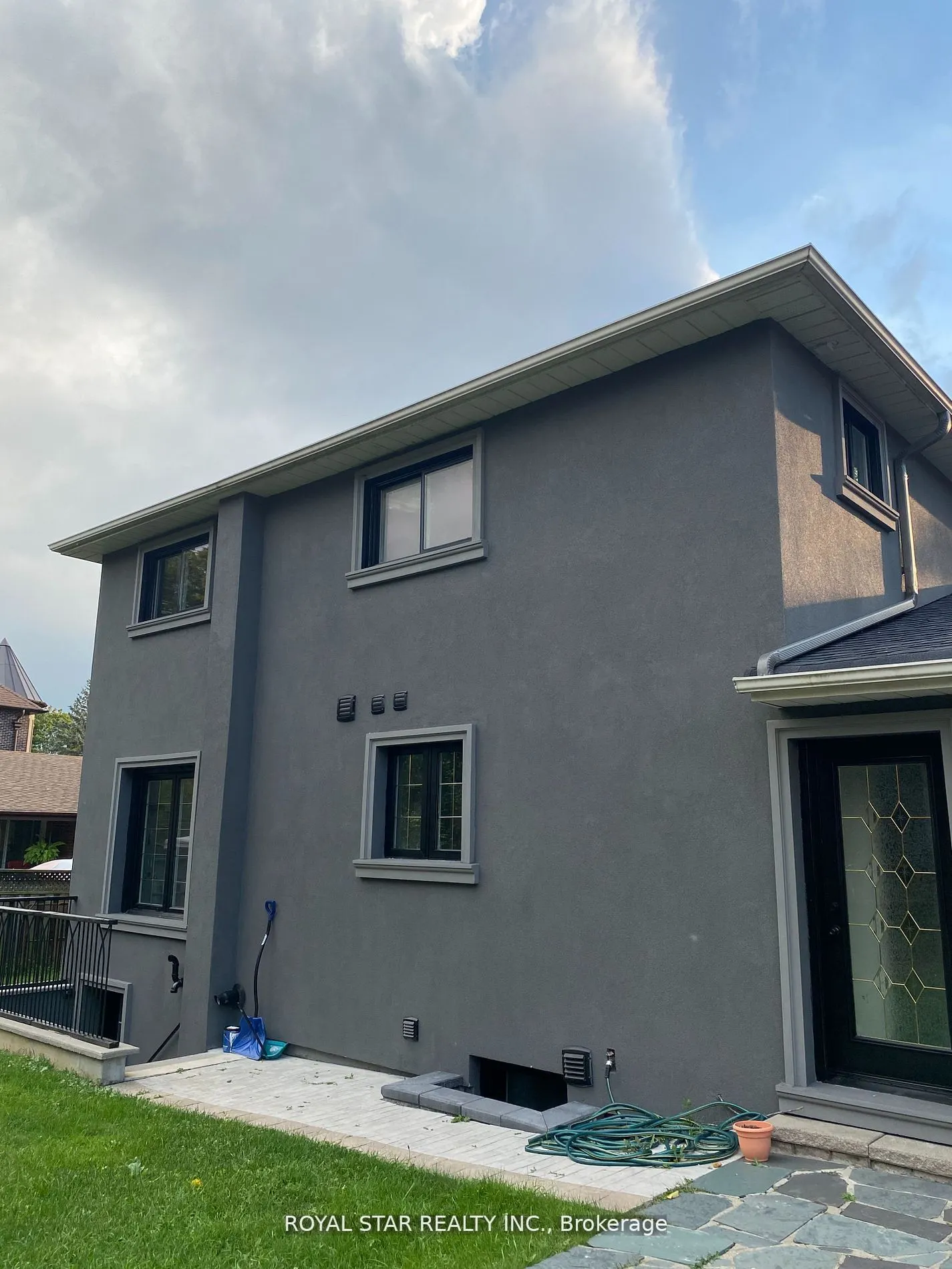 48 Sunnywood Crescent, #Bsmt