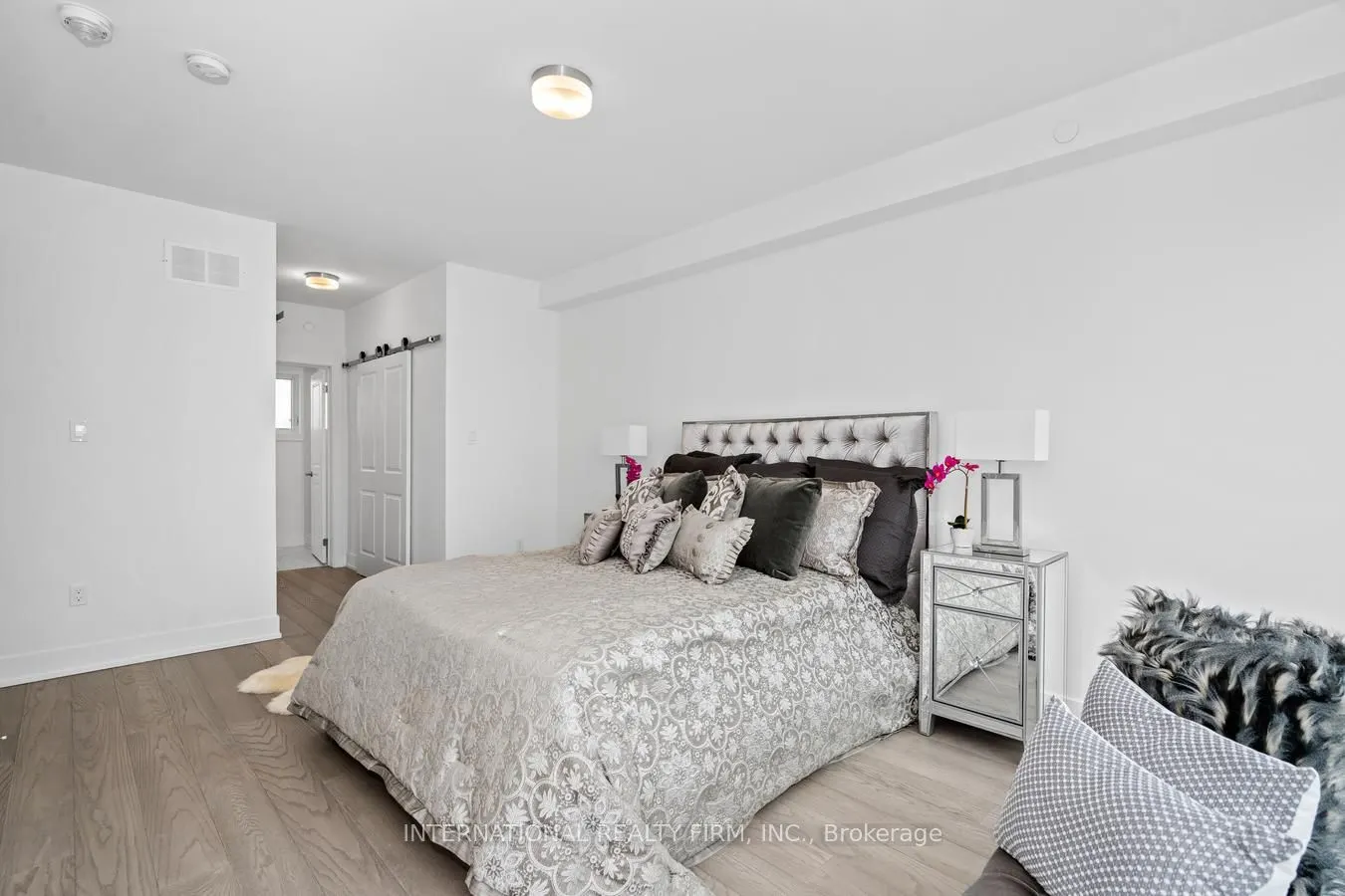 1 Hartman Avenue #5