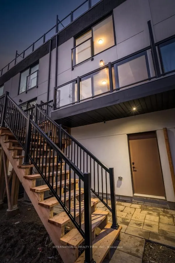1 Hartman Avenue #5