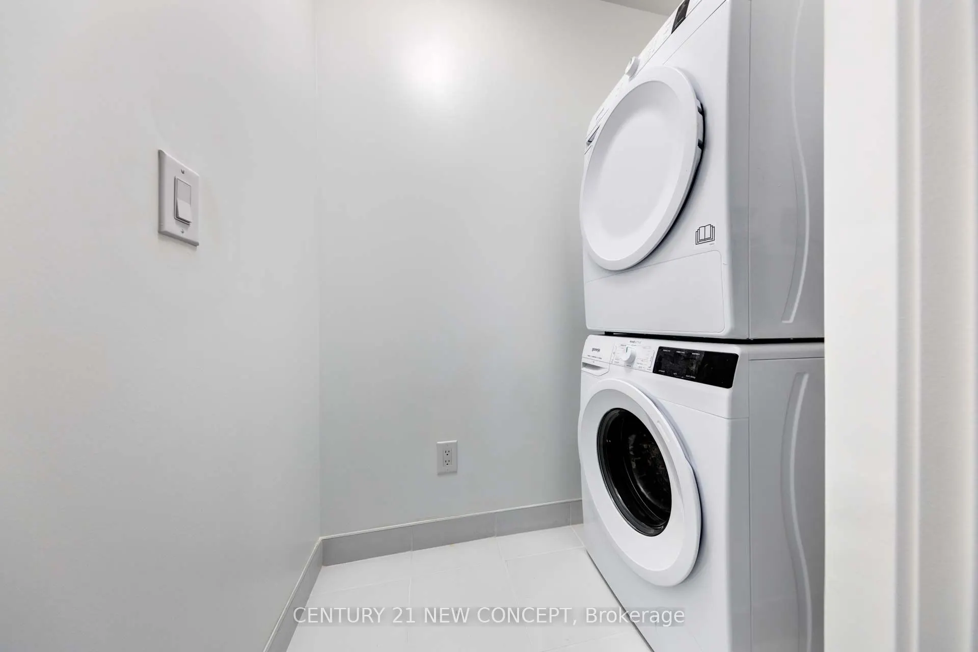 8888 Yonge Street, #226