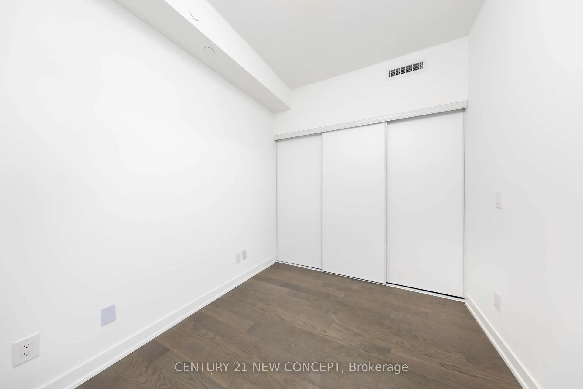 8888 Yonge Street, #226