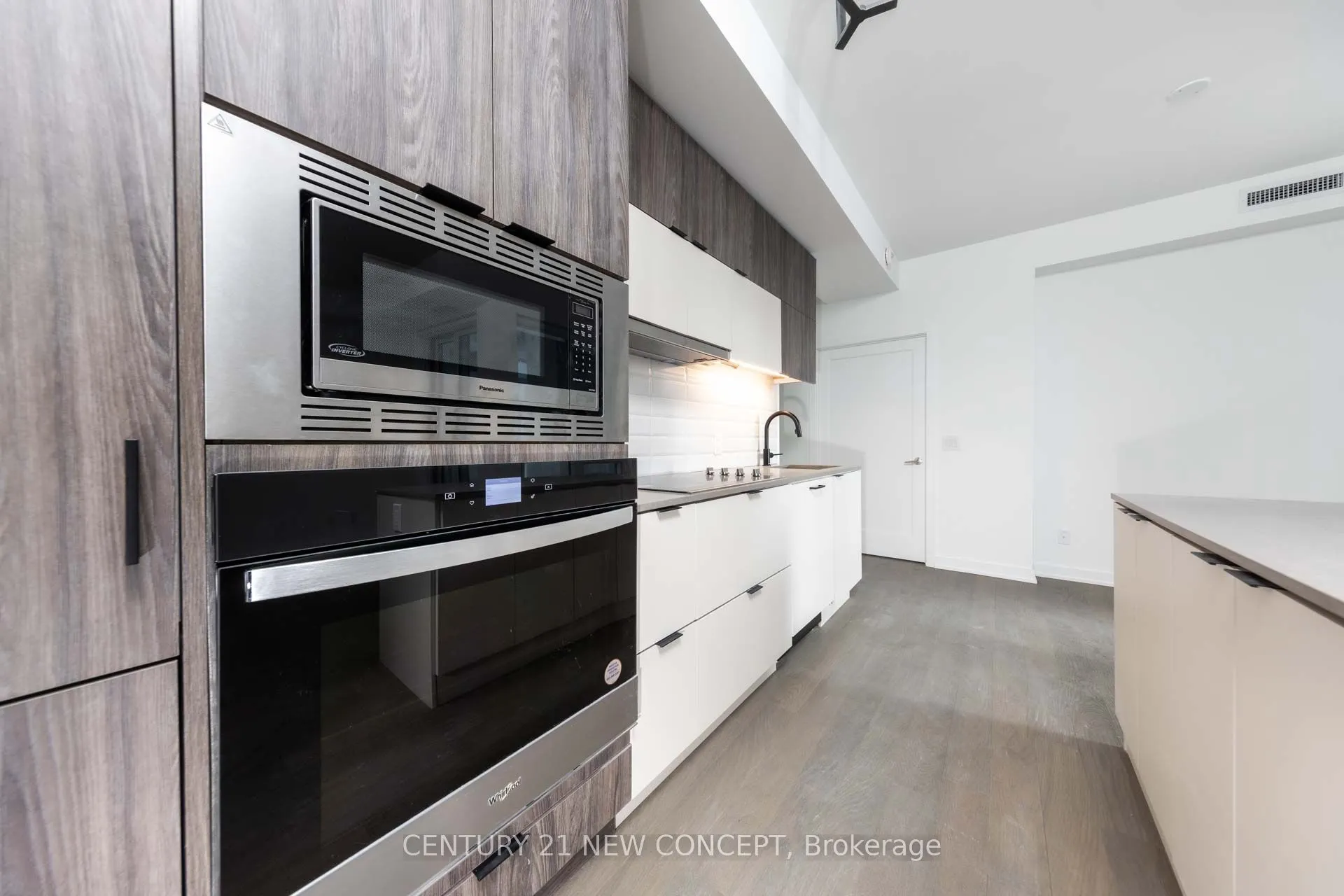 8888 Yonge Street, #226