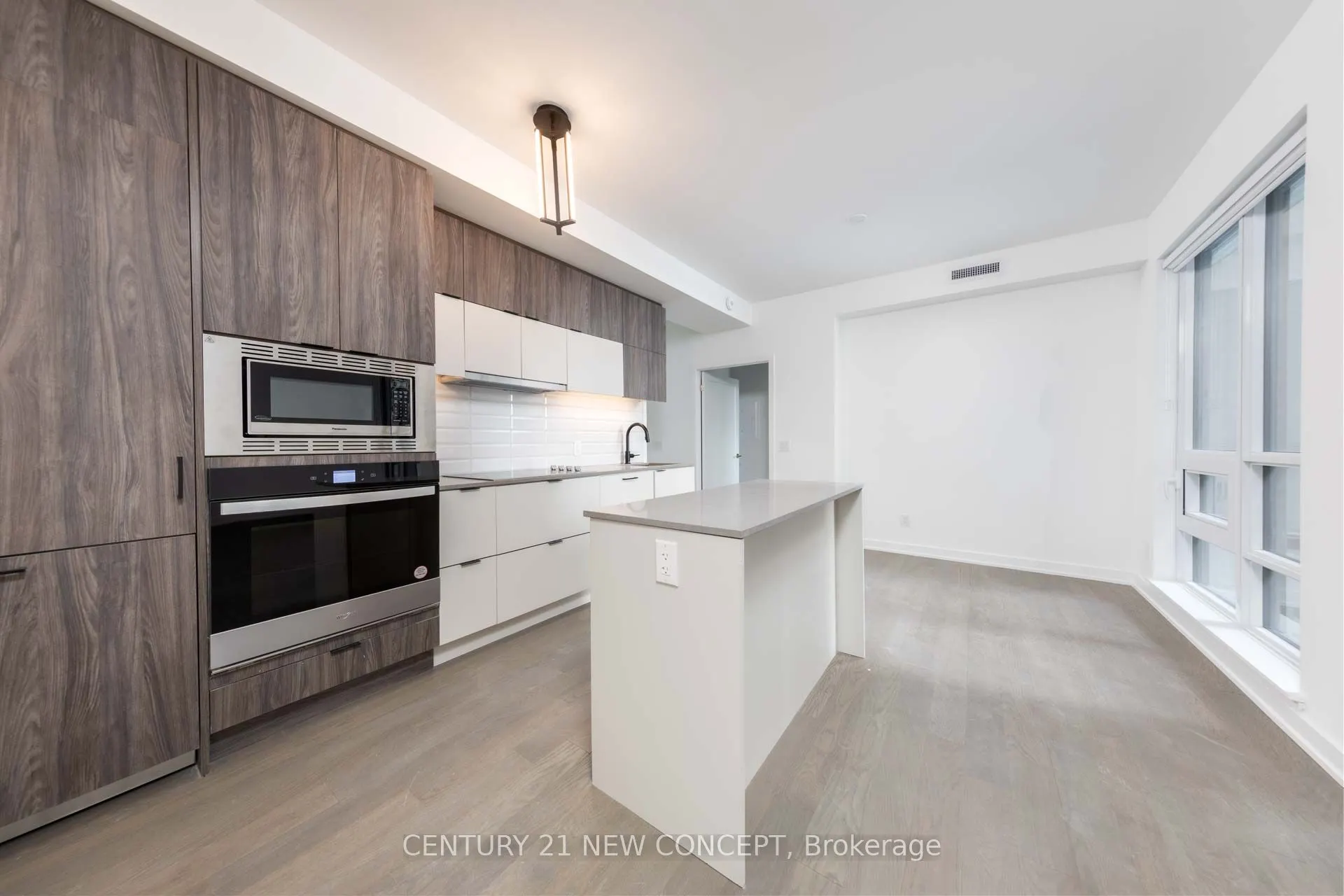 8888 Yonge Street, #226