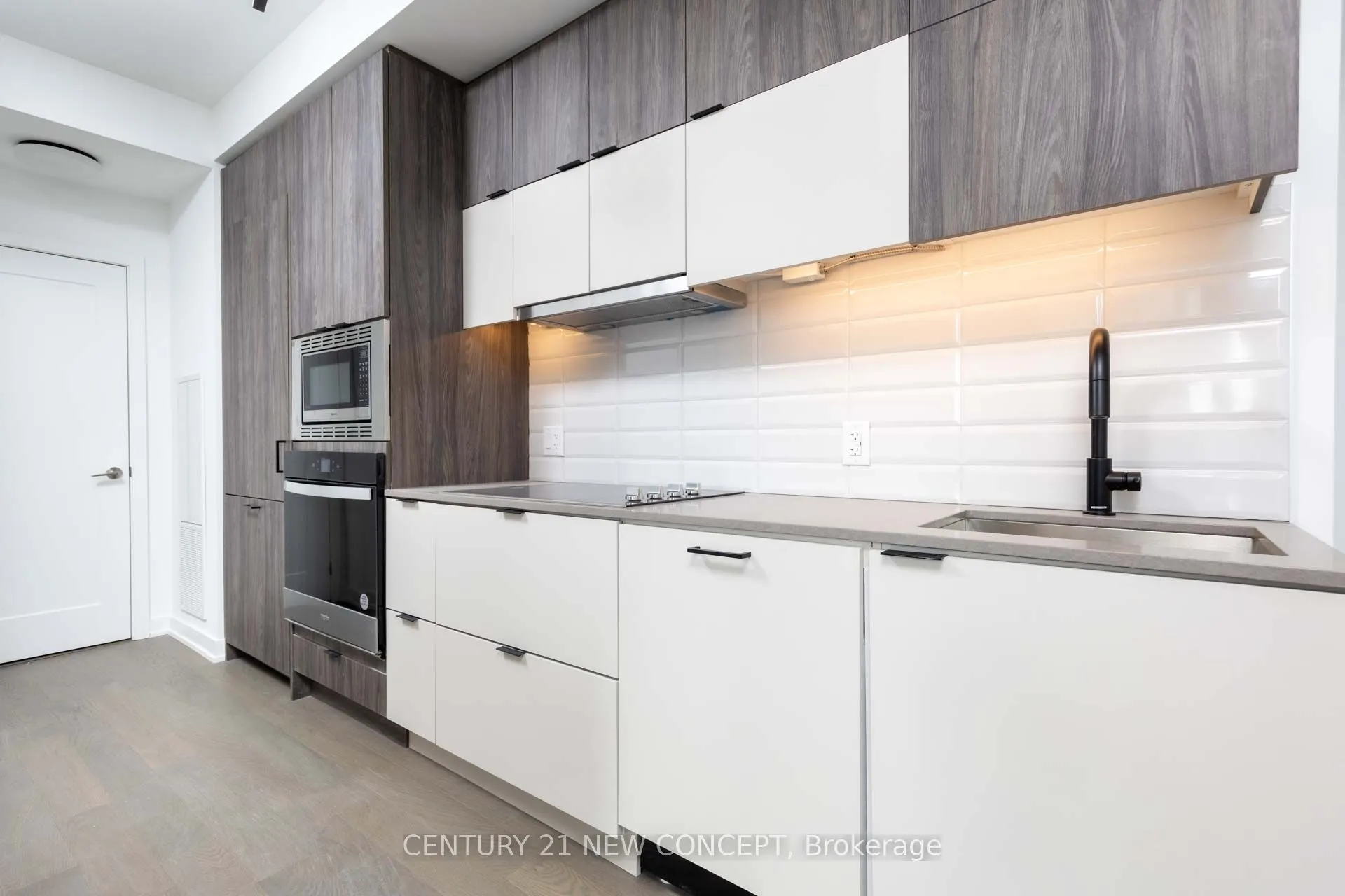 8888 Yonge Street, #226