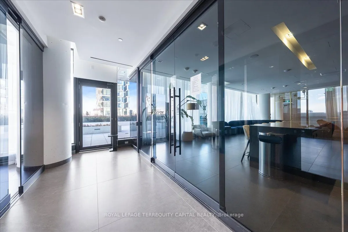 950 Portage Parkway, #1110