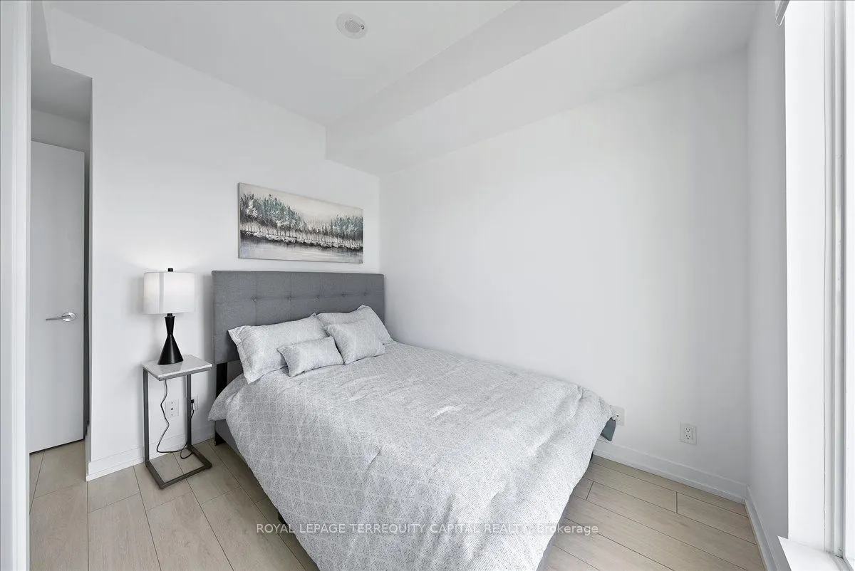 950 Portage Parkway, #1110