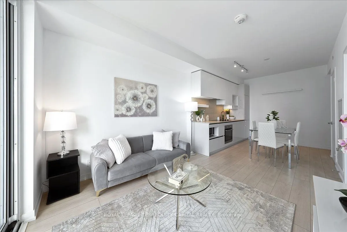 950 Portage Parkway, #1110