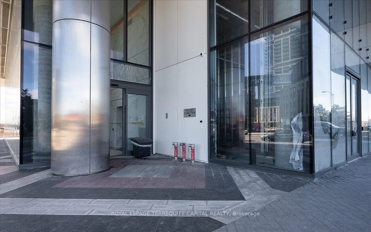 950 Portage Parkway, #1110