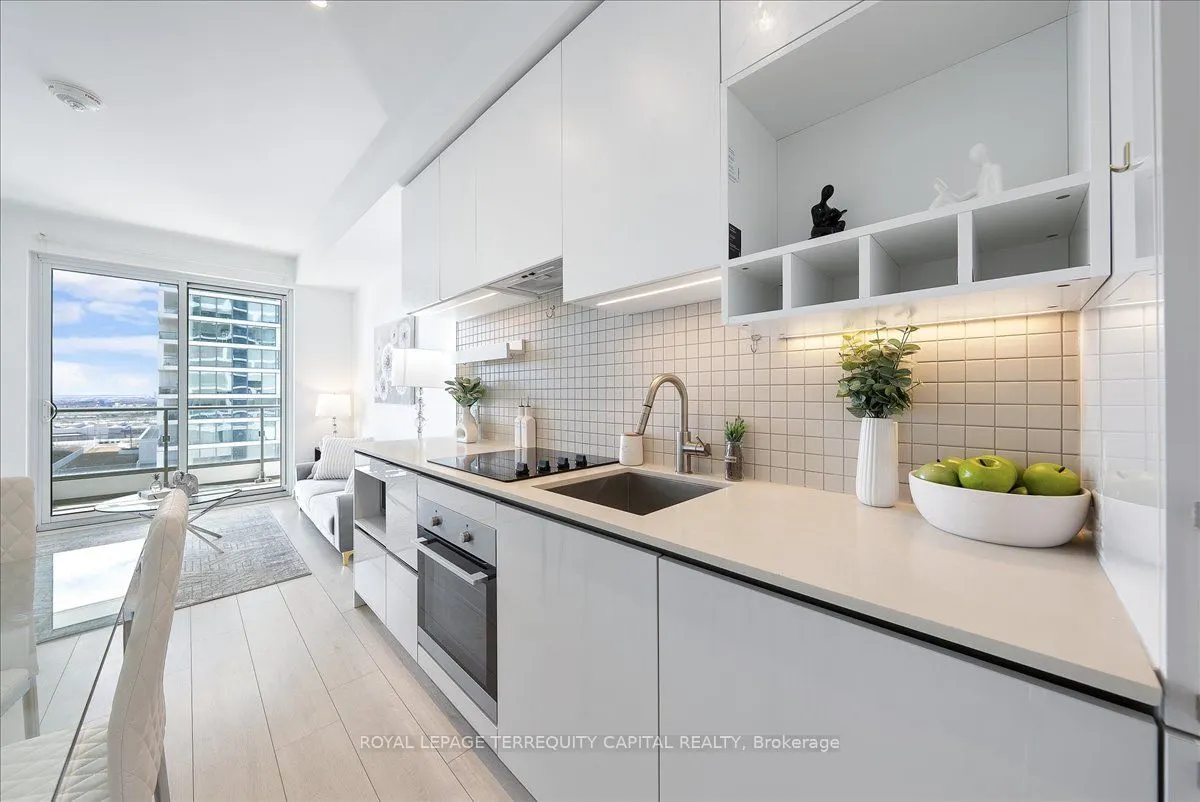 950 Portage Parkway, #1110