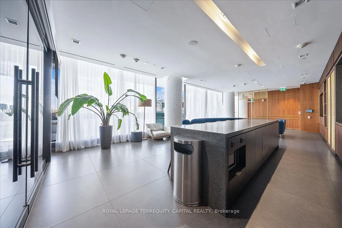 950 Portage Parkway, #1110