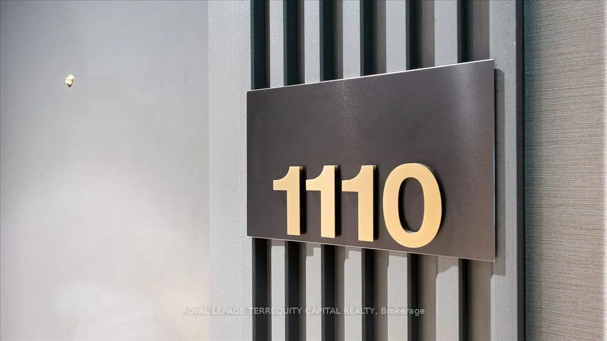 950 Portage Parkway, #1110