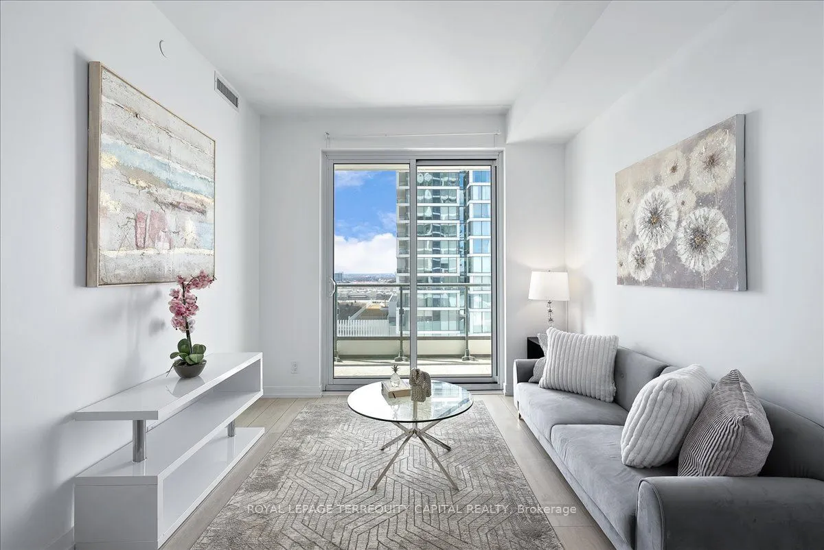 950 Portage Parkway, #1110
