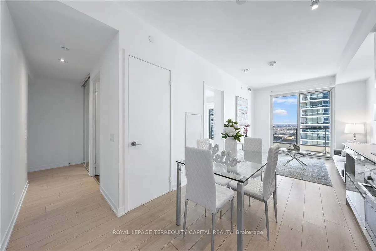 950 Portage Parkway, #1110