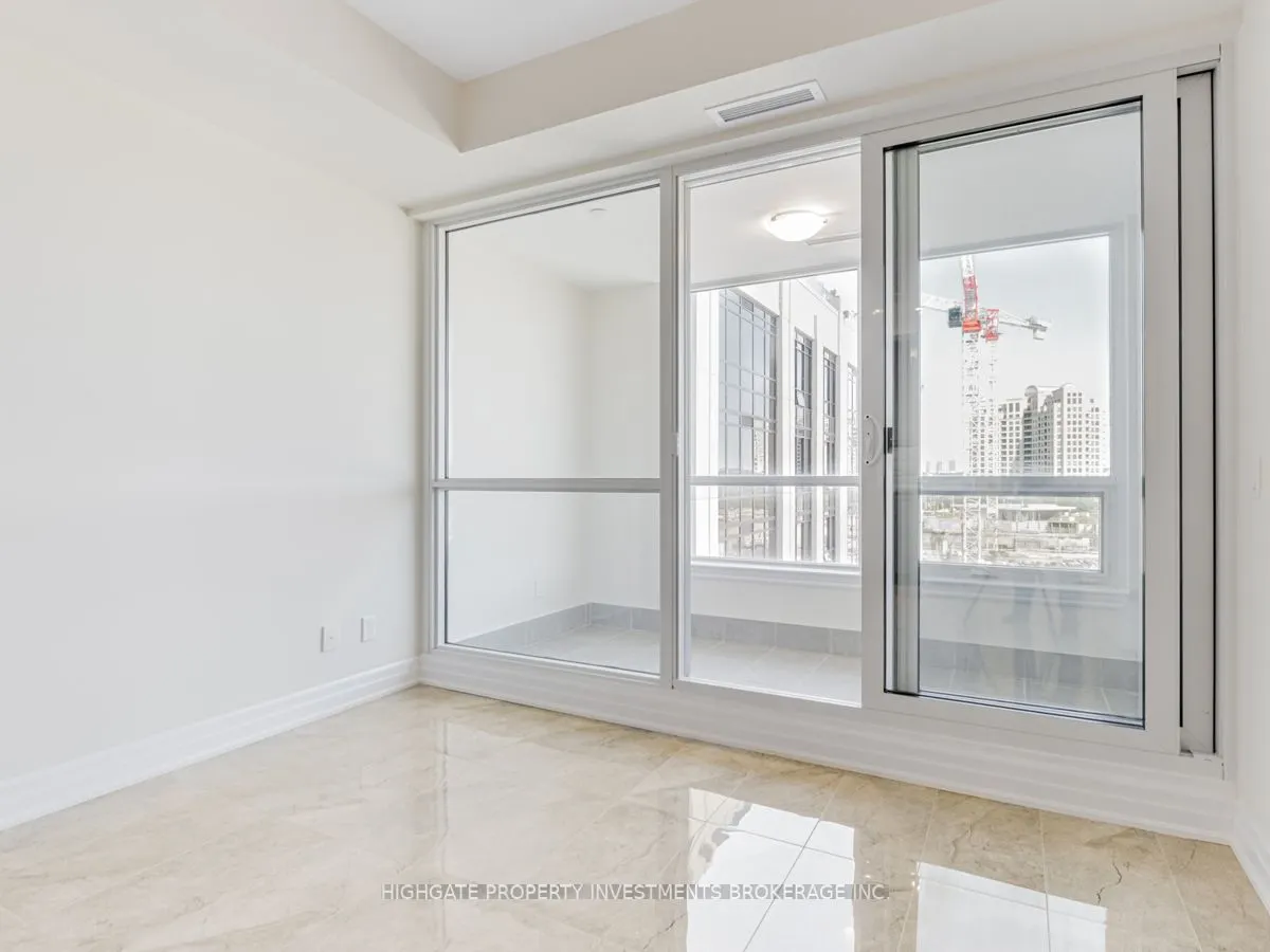 9085 Jane Street, #501