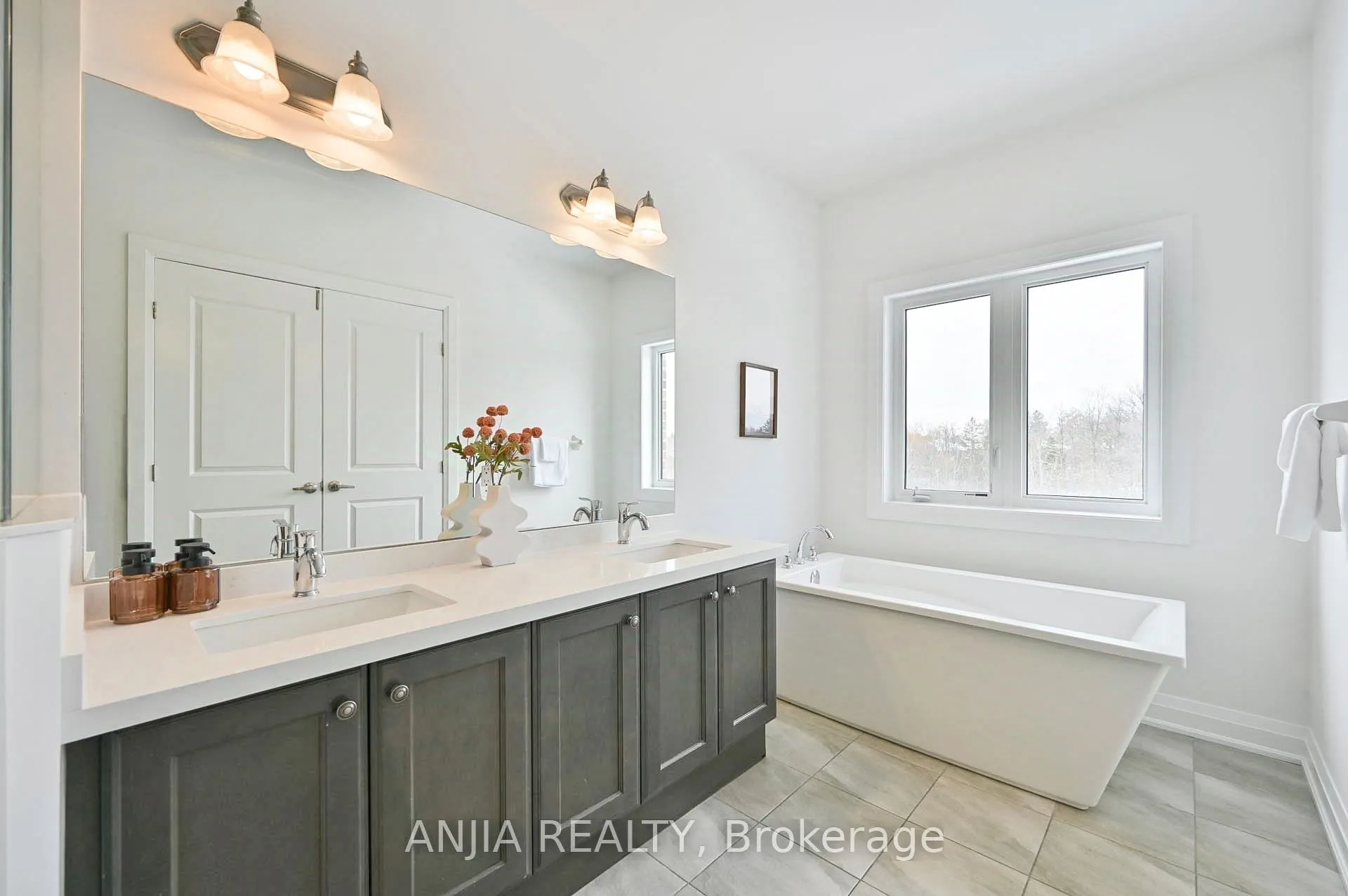 64 Duncombe Lane